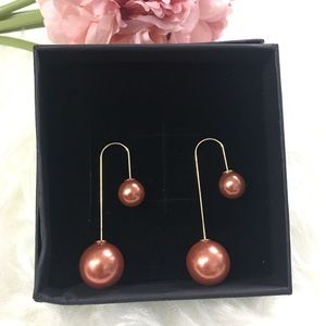 Double sides pearl dangling earrings. Rose gold